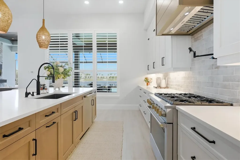 8340 Sea Glass Court Sarasota FL 34240