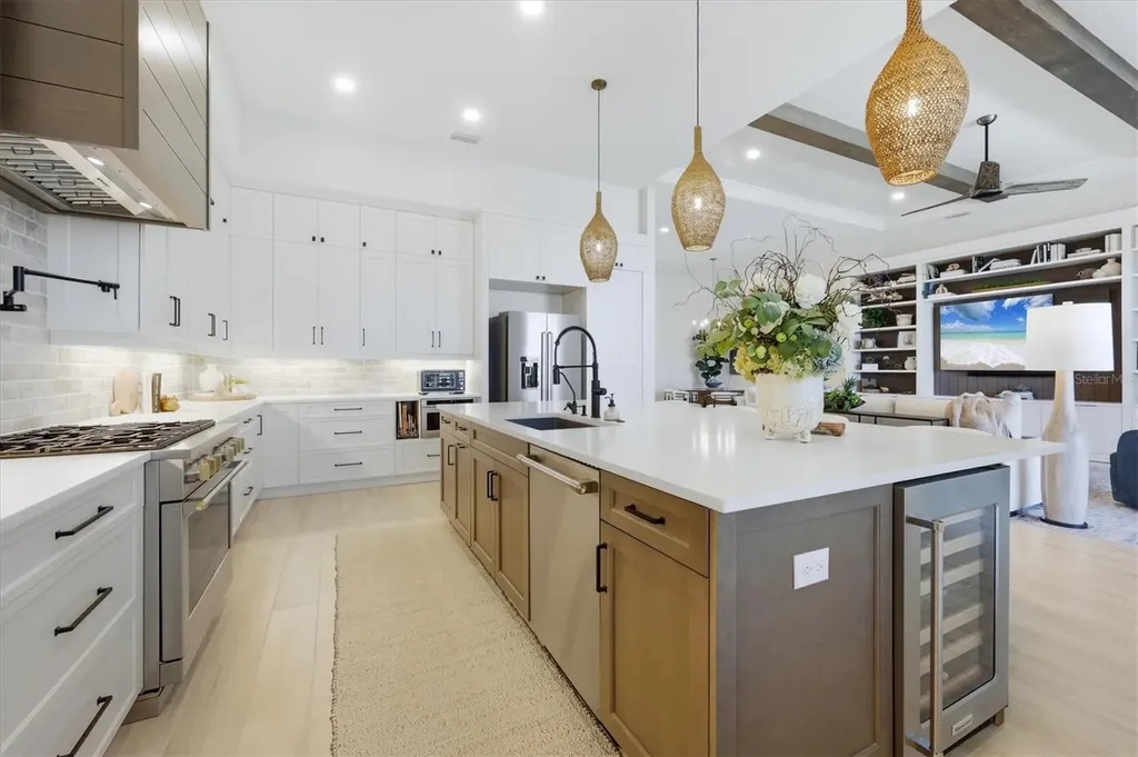 8340 Sea Glass Court Sarasota FL 34240
