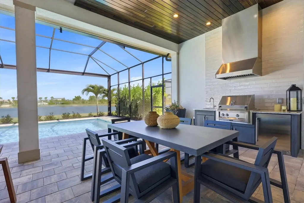 8340 Sea Glass Court Sarasota FL 34240