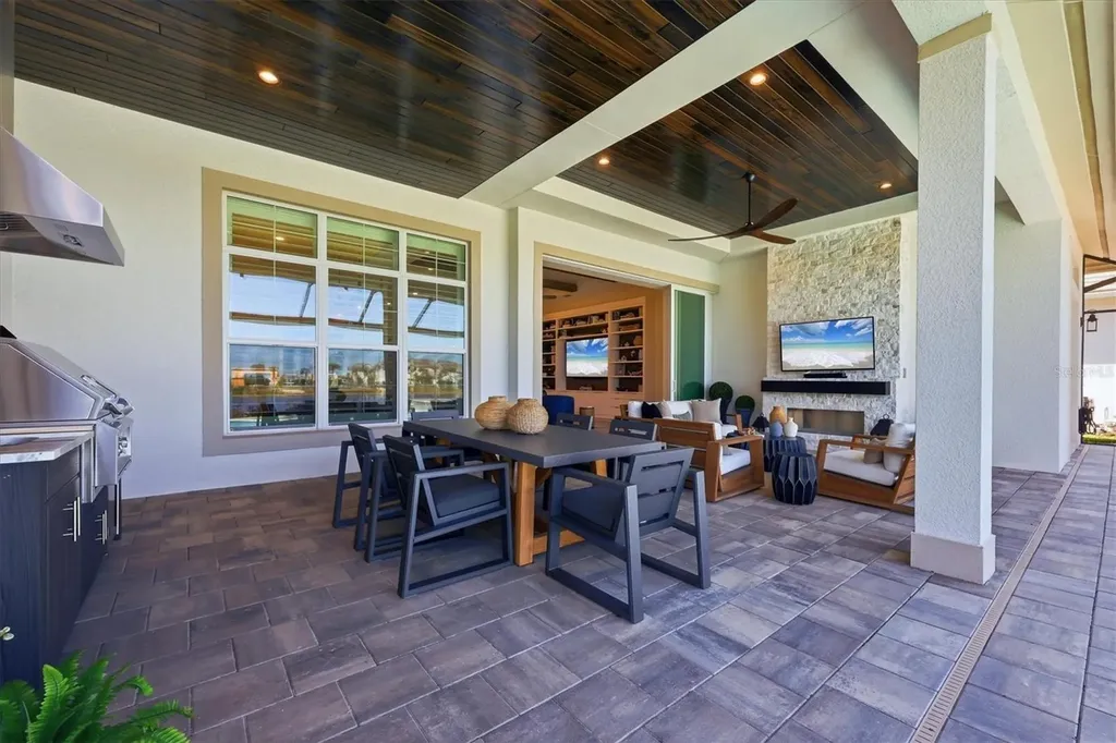 8340 Sea Glass Court Sarasota FL 34240