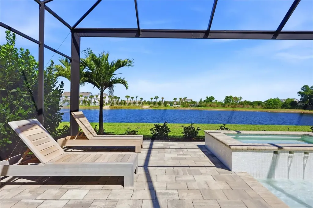 8340 Sea Glass Court Sarasota FL 34240