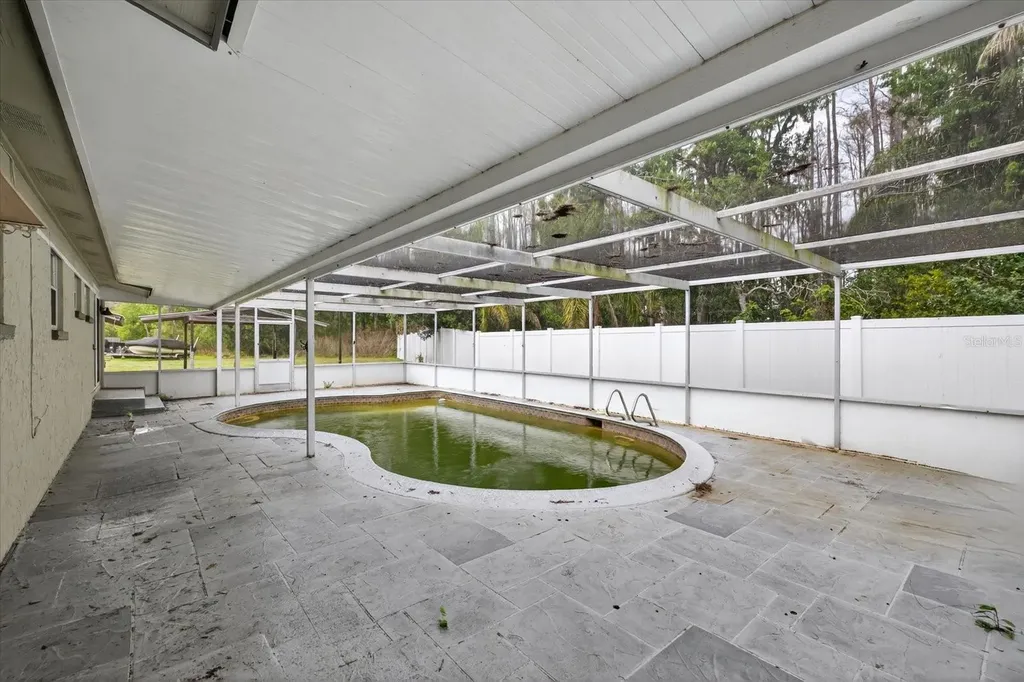 19514 N Dale Mabry Highway Lutz FL 33548