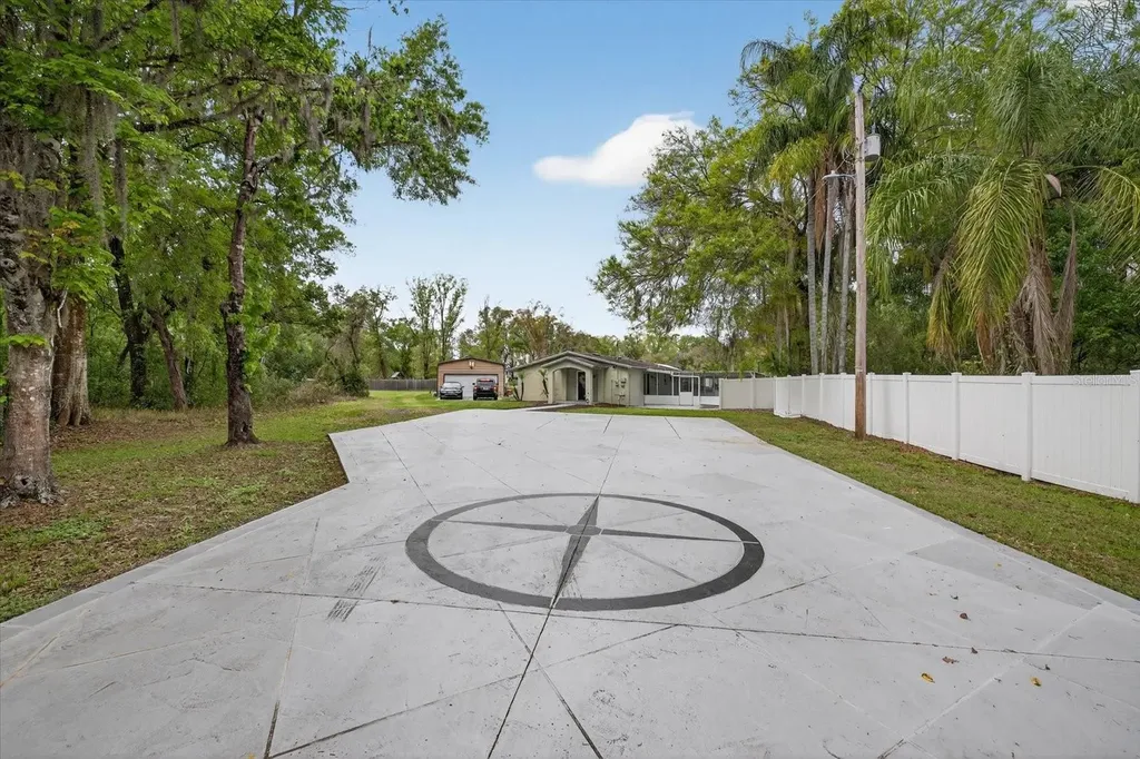 19514 N Dale Mabry Highway Lutz FL 33548