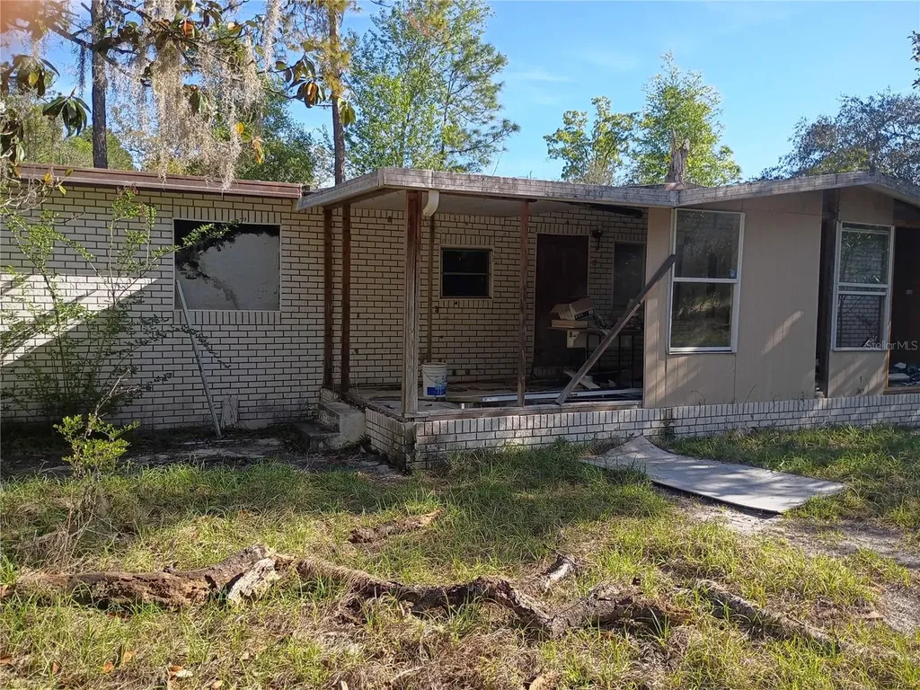 112 Thompson Avenue Interlachen FL 32148