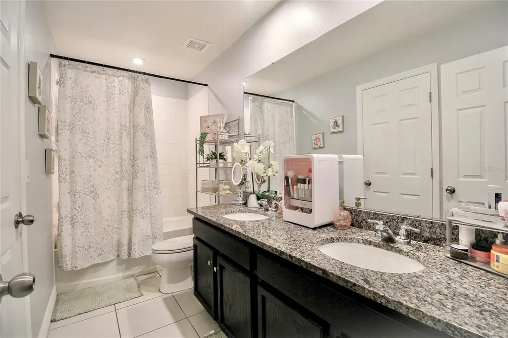 2280 Avian Loop Kissimmee FL 34741