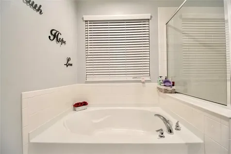 2280 Avian Loop Kissimmee FL 34741