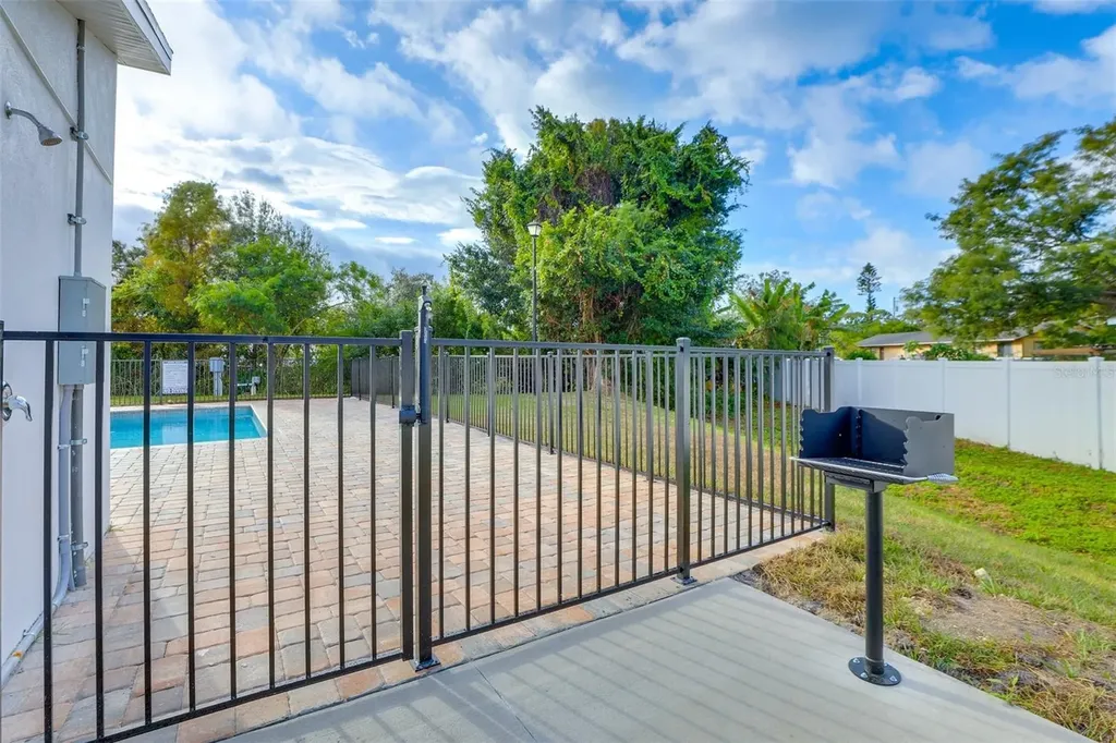 2441 6th Avenue Drive E Bradenton FL 34208