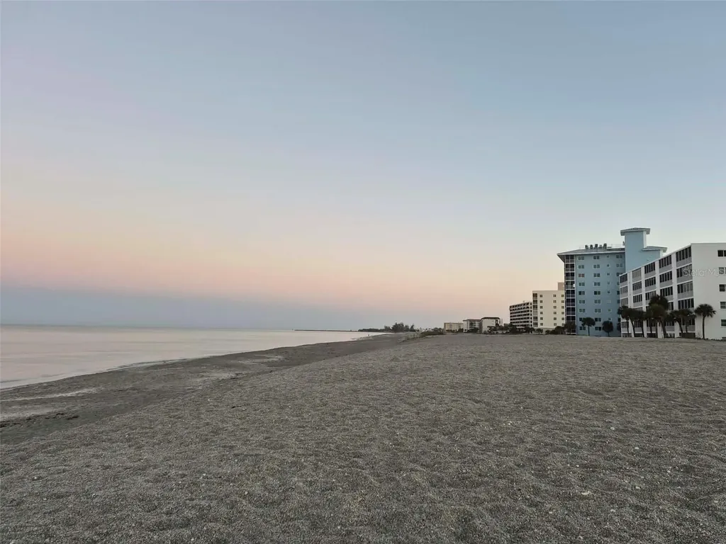 418 Narvaezi Street Venice FL 34285