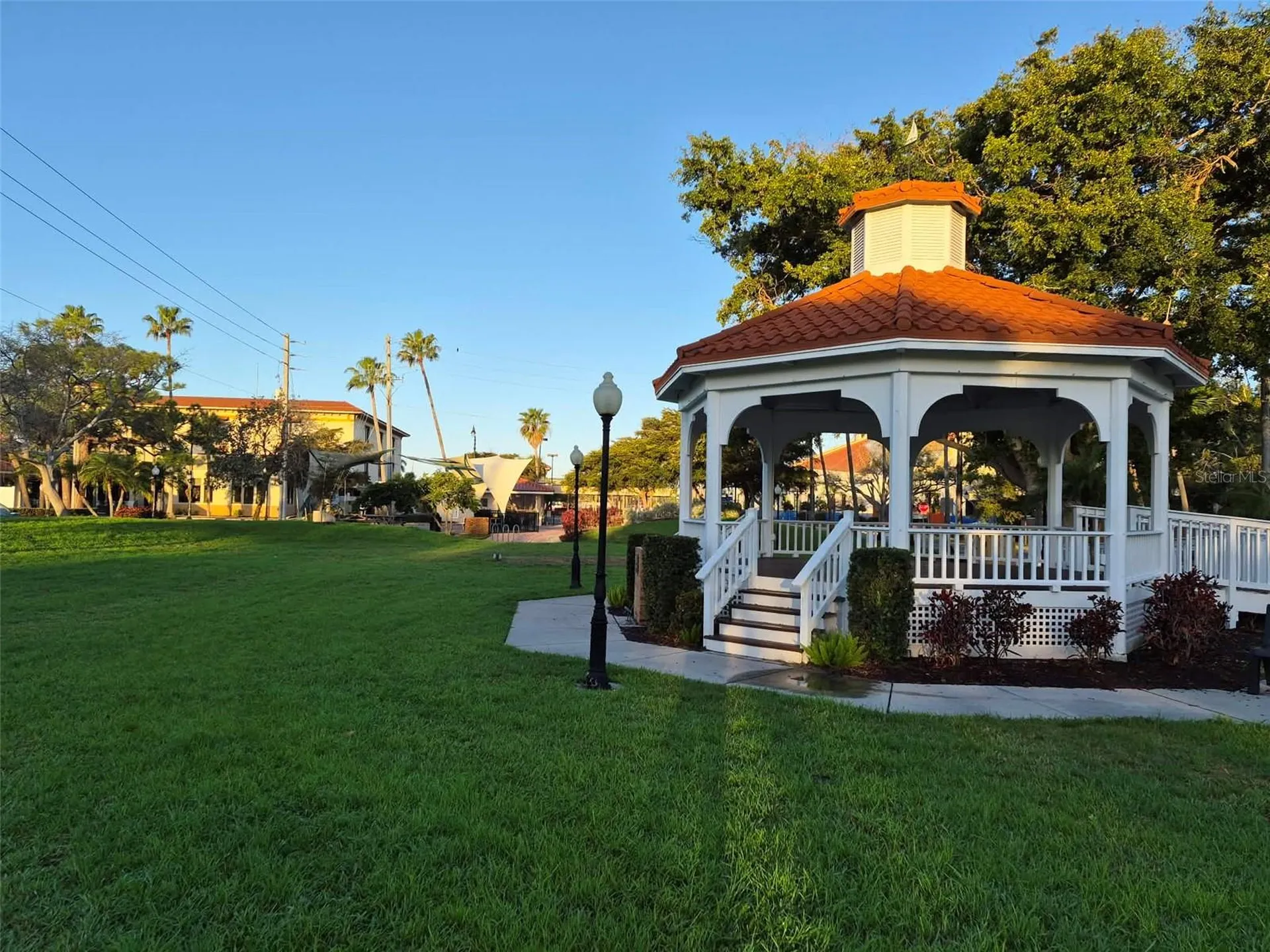 418 Narvaezi Street Venice FL 34285