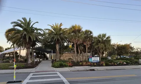 418 Narvaezi Street Venice FL 34285