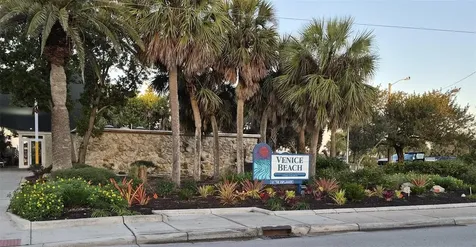 418 Narvaezi Street Venice FL 34285