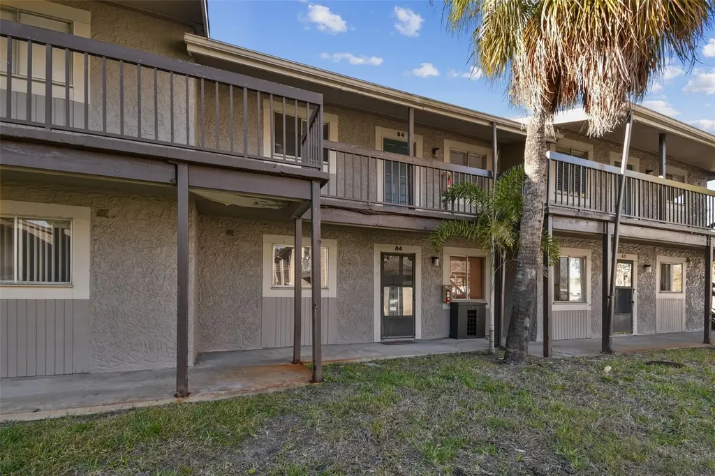 6330 Newtown Circle Tampa FL 33615