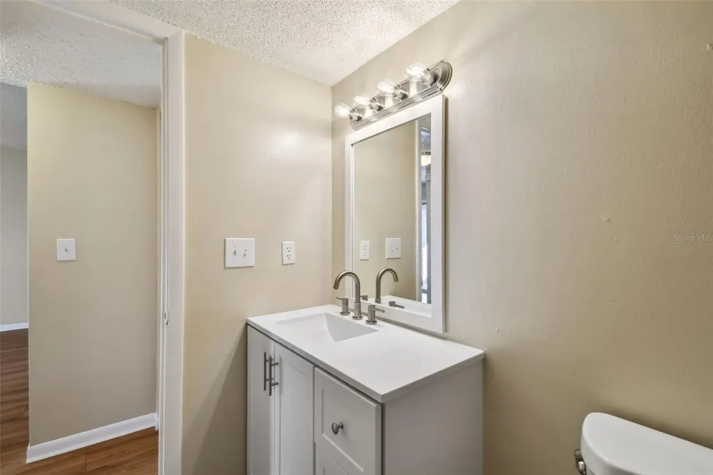 6330 Newtown Circle Tampa FL 33615