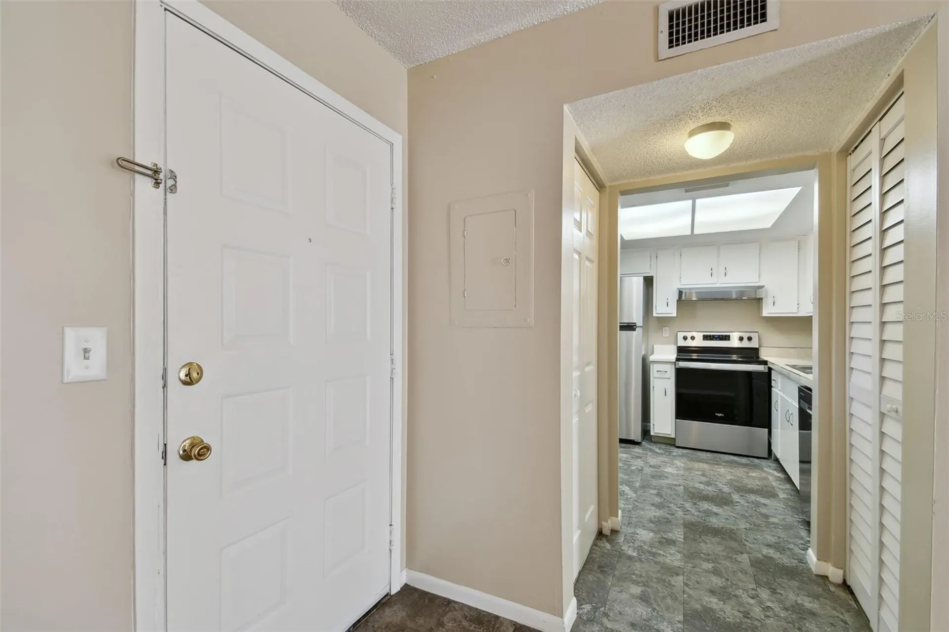 6330 Newtown Circle Tampa FL 33615