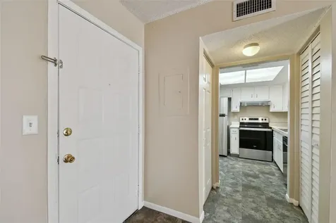 6330 Newtown Circle Tampa FL 33615