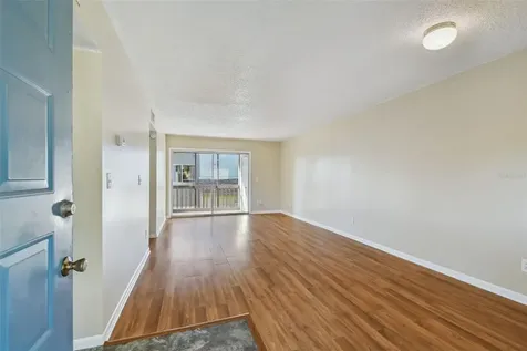 6330 Newtown Circle Tampa FL 33615