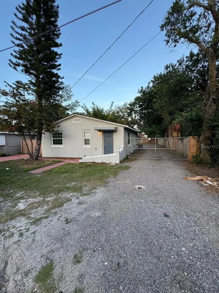 8517 N Highland Avenue Tampa FL 33604