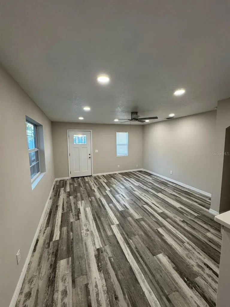 8517 N Highland Avenue Tampa FL 33604