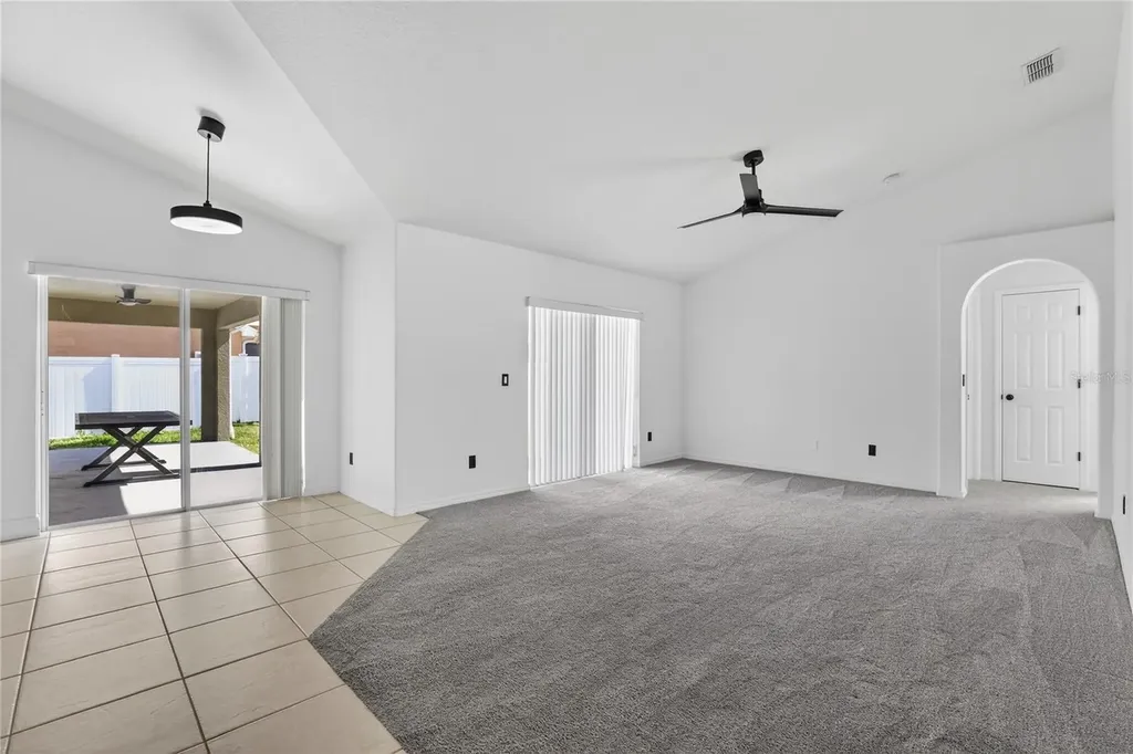 1042 Chamberlin Trail St Cloud FL 34772