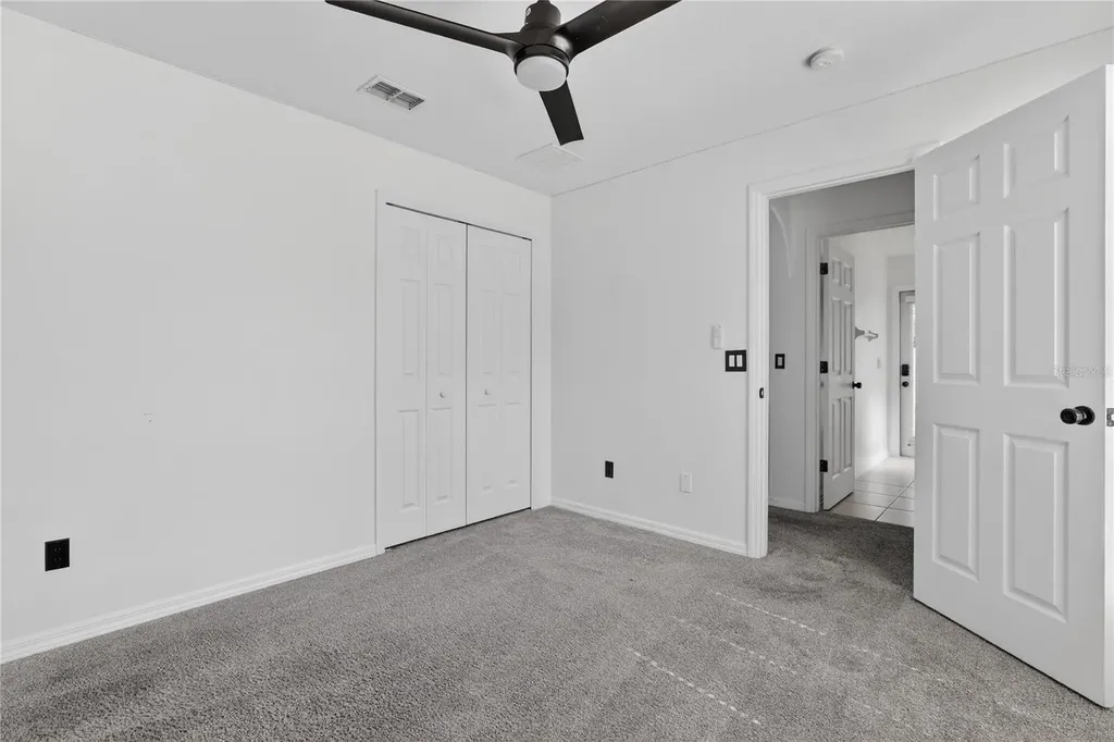 1042 Chamberlin Trail St Cloud FL 34772