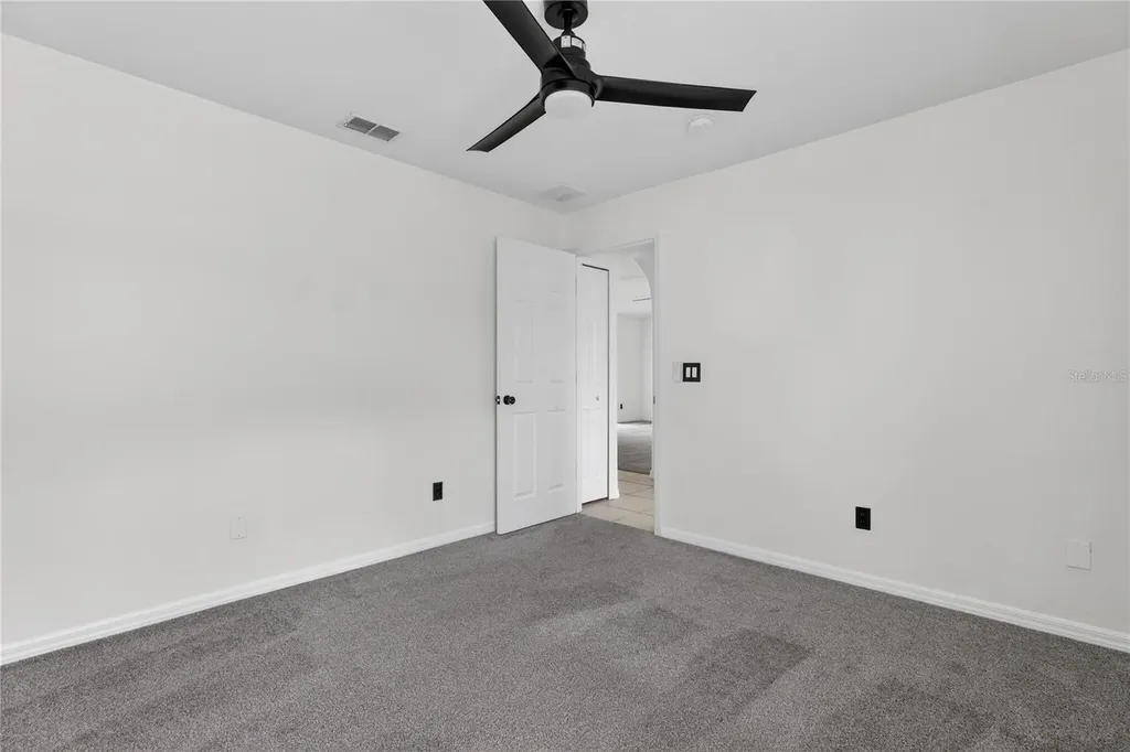 1042 Chamberlin Trail St Cloud FL 34772