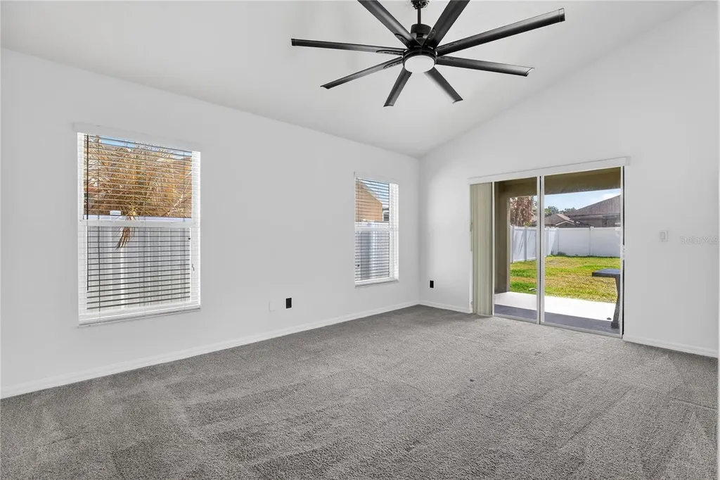1042 Chamberlin Trail St Cloud FL 34772