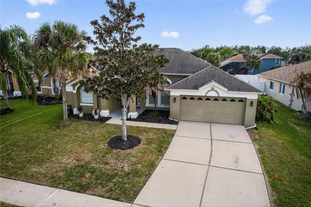 1042 Chamberlin Trail St Cloud FL 34772