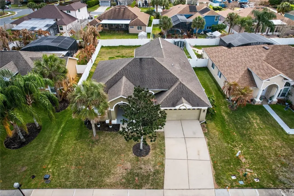 1042 Chamberlin Trail St Cloud FL 34772