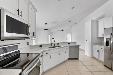 1042 Chamberlin Trail St Cloud FL 34772