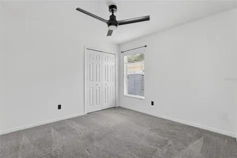 1042 Chamberlin Trail St Cloud FL 34772
