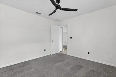 1042 Chamberlin Trail St Cloud FL 34772