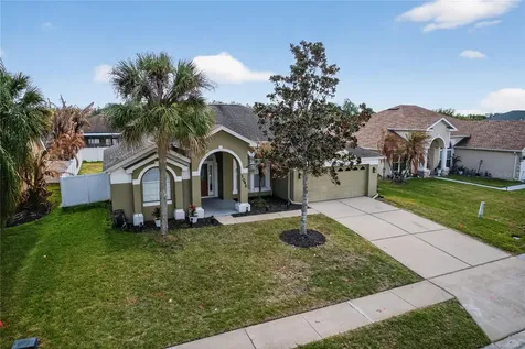 1042 Chamberlin Trail St Cloud FL 34772