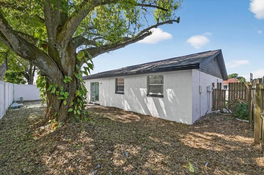 8915 Saboda Court Tampa FL 33634