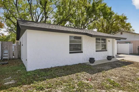 8915 Saboda Court Tampa FL 33634