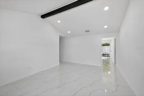 8915 Saboda Court Tampa FL 33634