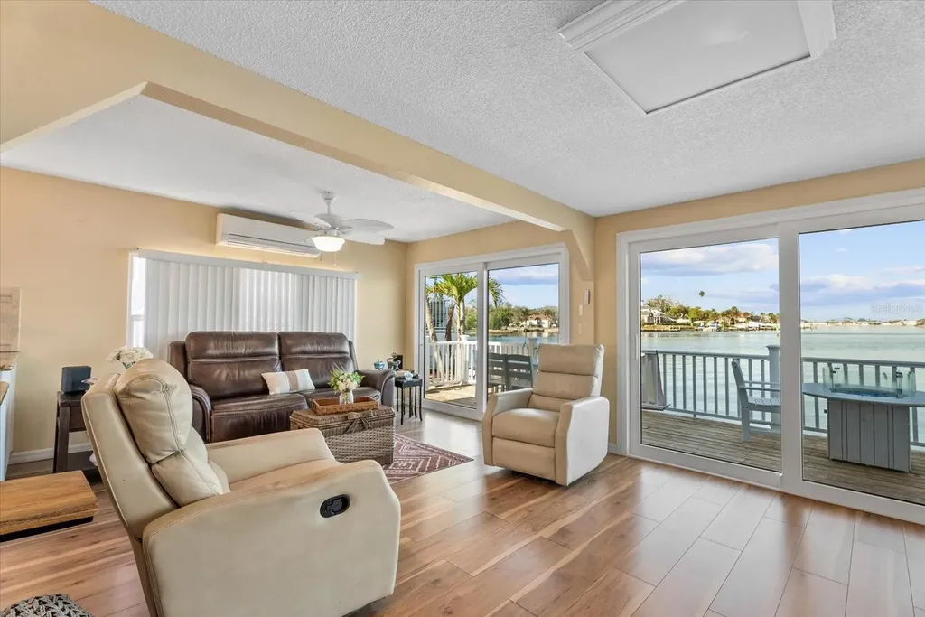 33 N Starboard Drive Venice FL 34285