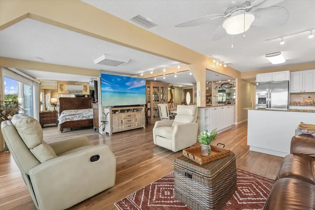 33 N Starboard Drive Venice FL 34285