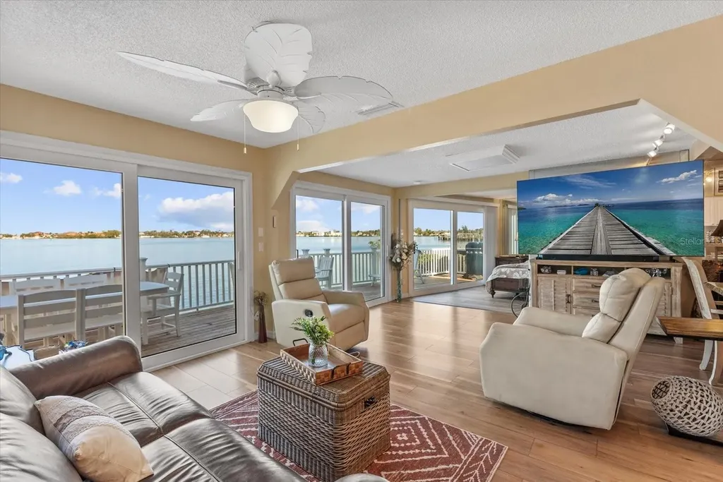 33 N Starboard Drive Venice FL 34285