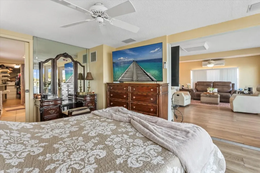 33 N Starboard Drive Venice FL 34285
