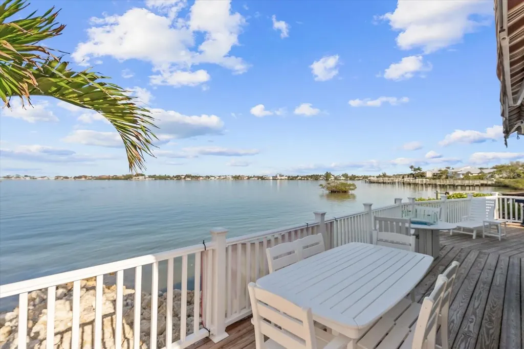33 N Starboard Drive Venice FL 34285