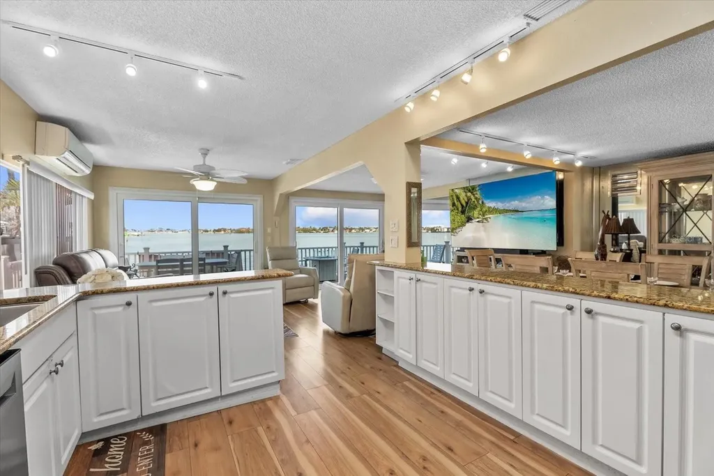 33 N Starboard Drive Venice FL 34285
