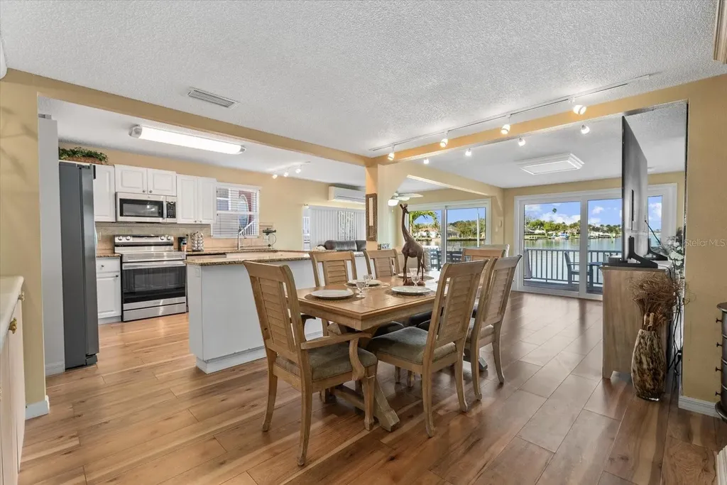 33 N Starboard Drive Venice FL 34285
