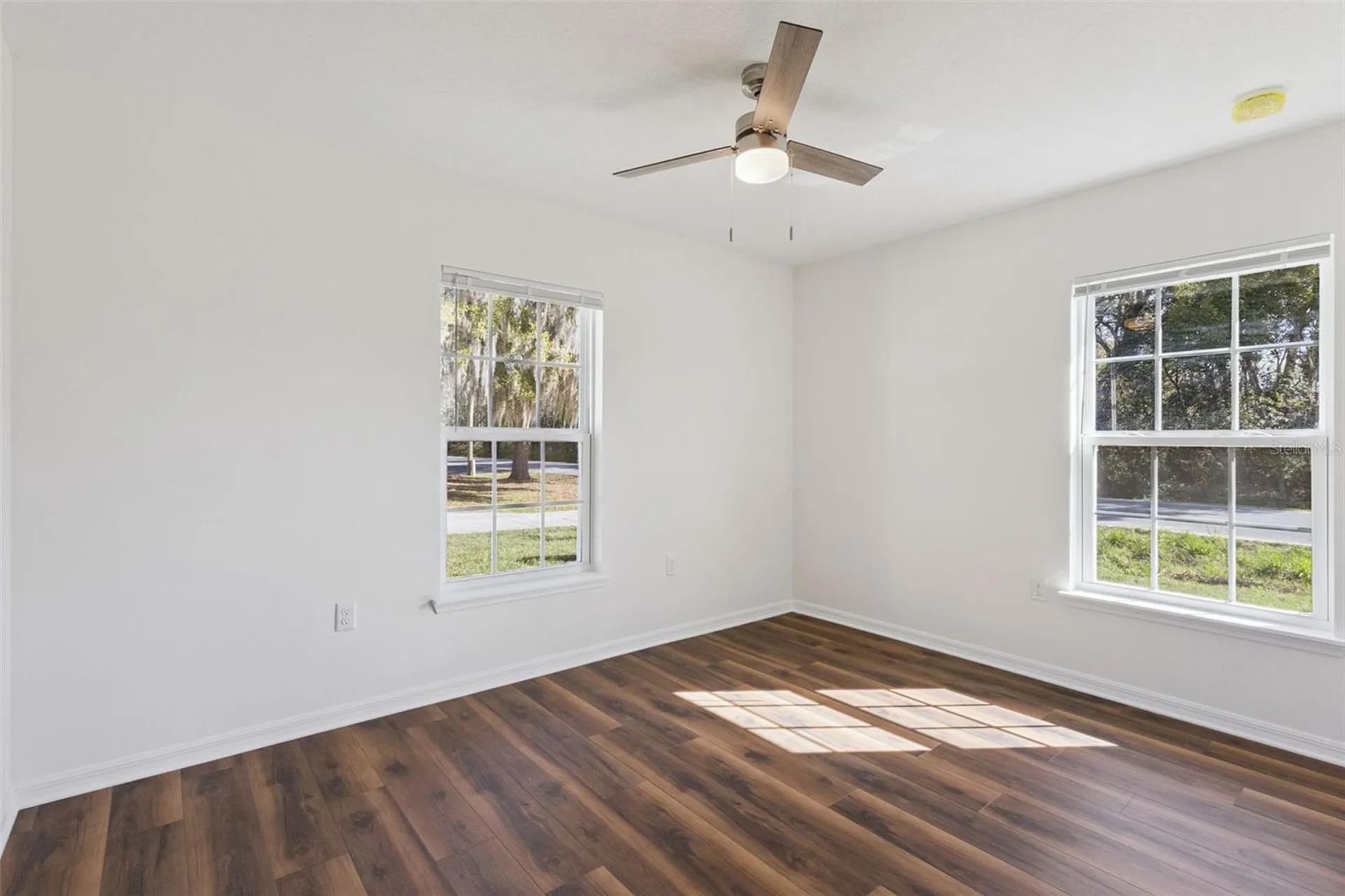 1073 N Rockingham Avenue Tavares FL 32778