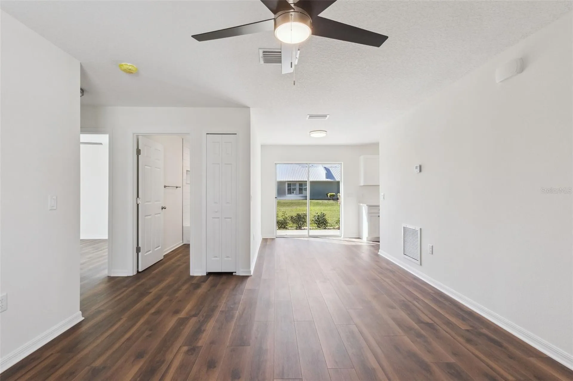 1073 N Rockingham Avenue Tavares FL 32778