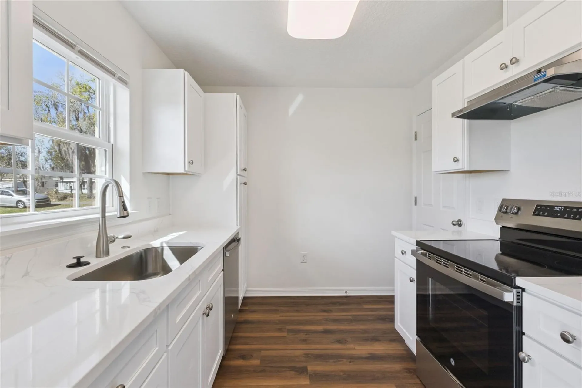 1073 N Rockingham Avenue Tavares FL 32778