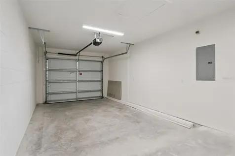 1073 N Rockingham Avenue Tavares FL 32778