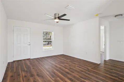 1073 N Rockingham Avenue Tavares FL 32778