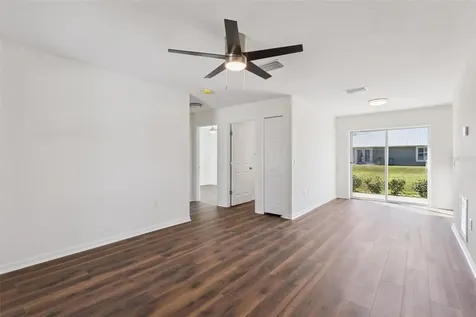 1073 N Rockingham Avenue Tavares FL 32778