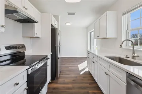 1073 N Rockingham Avenue Tavares FL 32778
