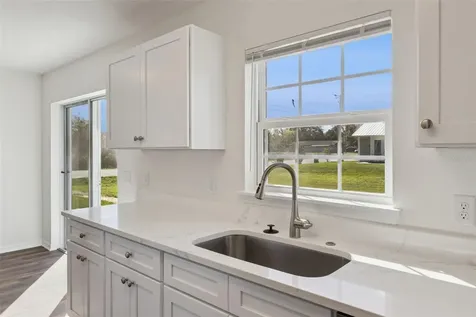 1073 N Rockingham Avenue Tavares FL 32778